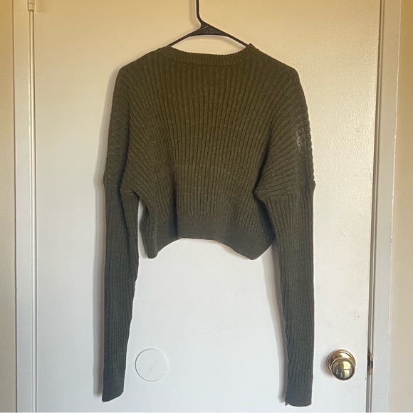 Urban outfitters green long sleeve crop top - Picture 4 of 9
